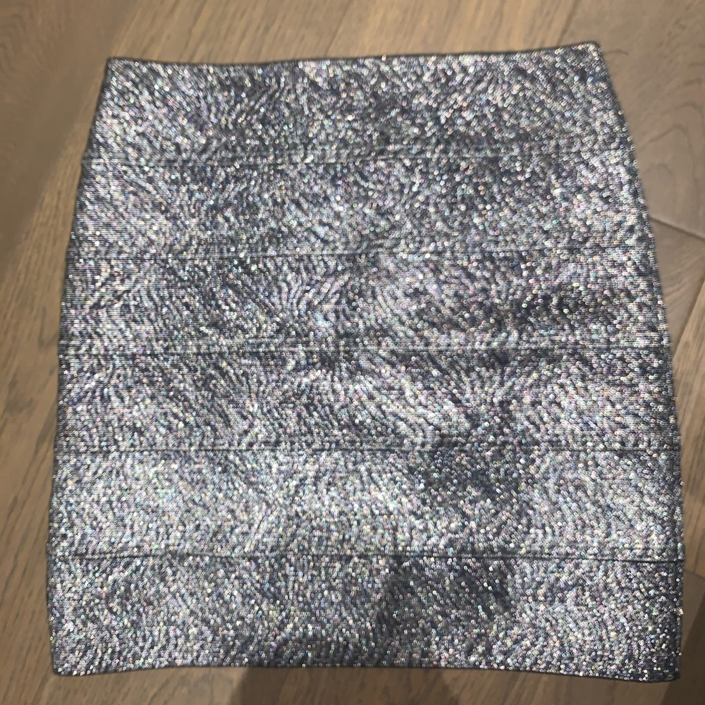 Bebe skirt - Picture 2 of 5